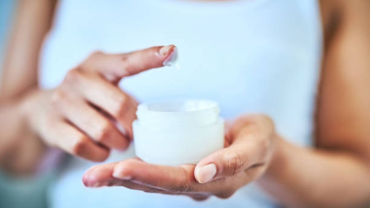 How to Avoid Dangerous Chemicals in Skincare Products? - Medicantology